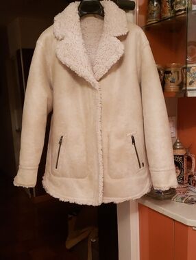 Marc Cain Cream Faux Shearling Teddy Jacket